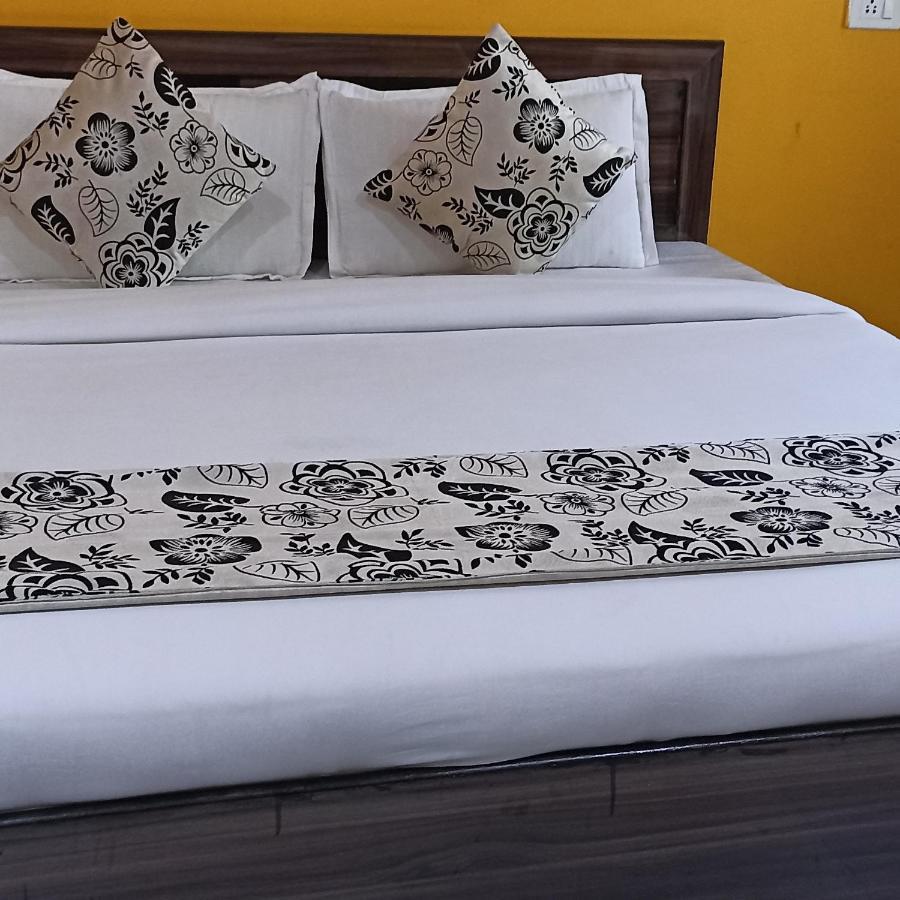 Hotel Suraj Рішикеш Екстер'єр фото